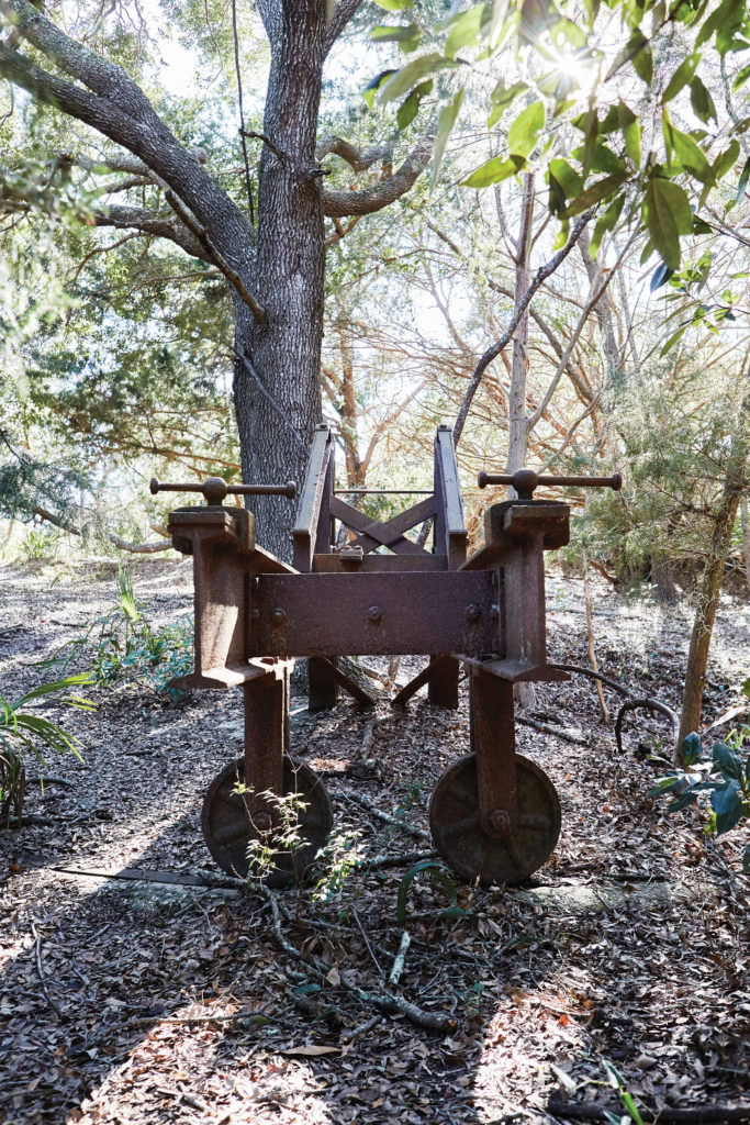 Gun Mount. Hidden History.