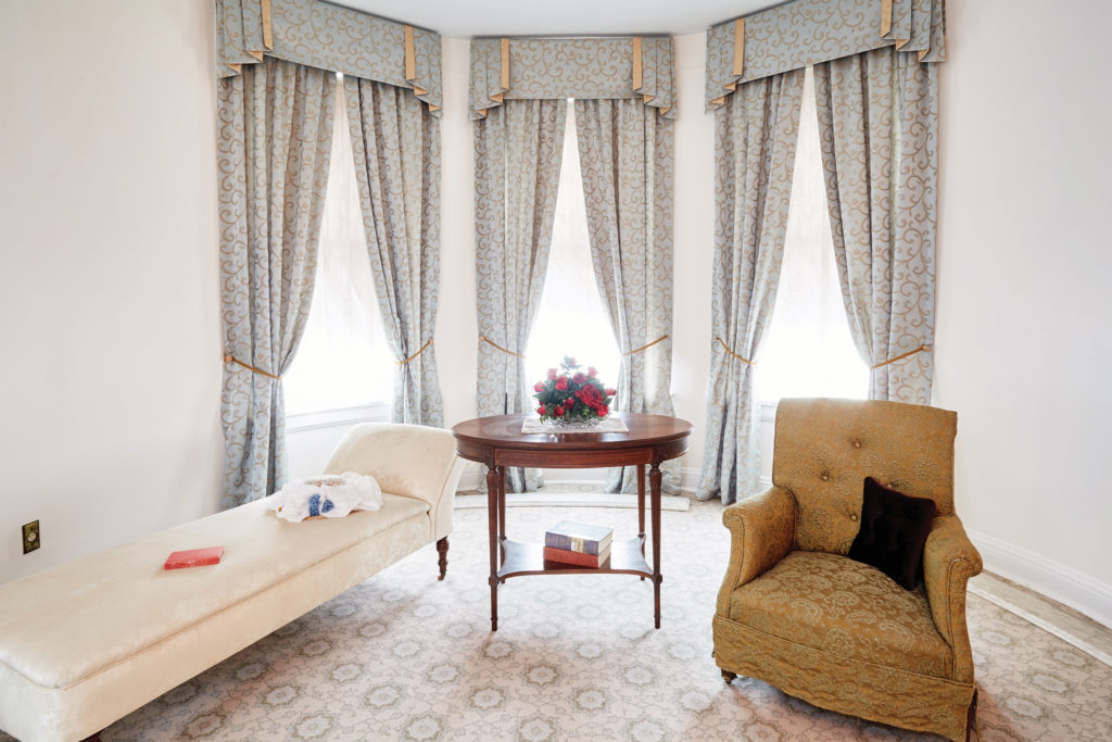 Indian Mound Cottage Living Room